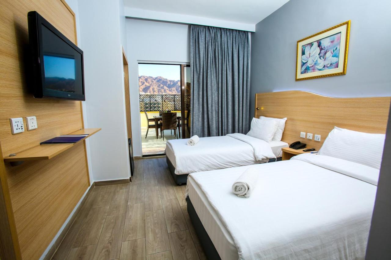 Golden Tulip Aqaba Otel Dış mekan fotoğraf