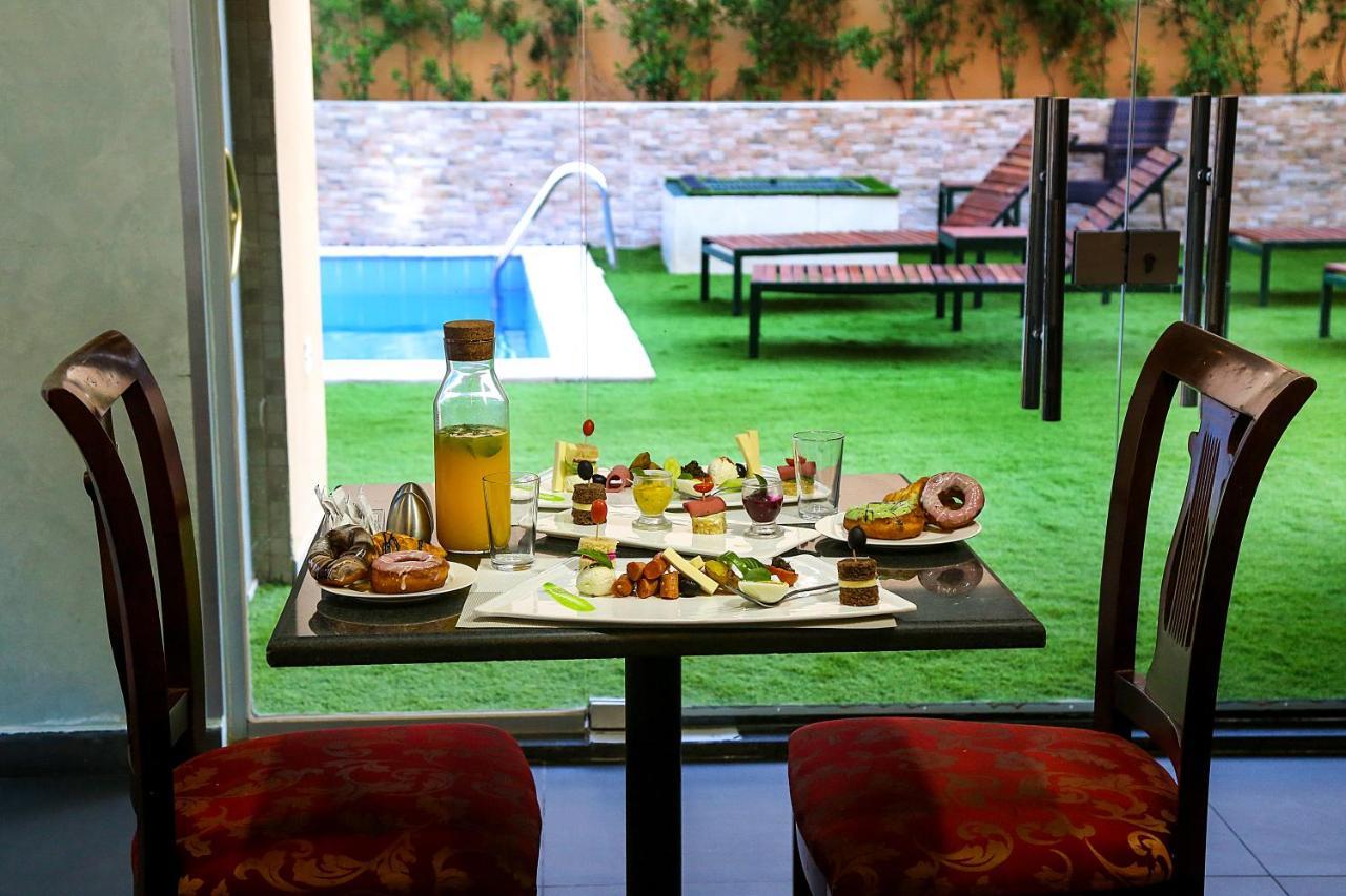 Golden Tulip Aqaba Otel Dış mekan fotoğraf