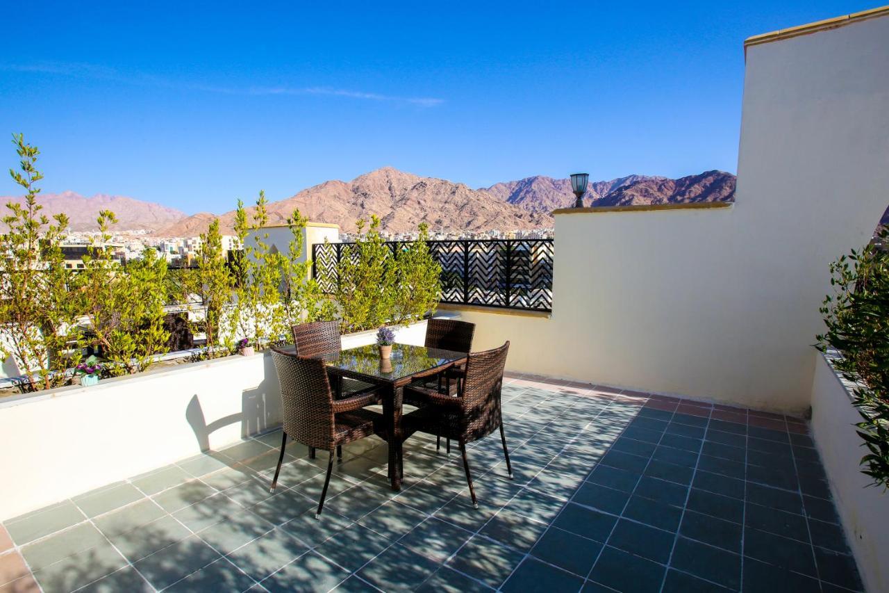 Golden Tulip Aqaba Otel Dış mekan fotoğraf
