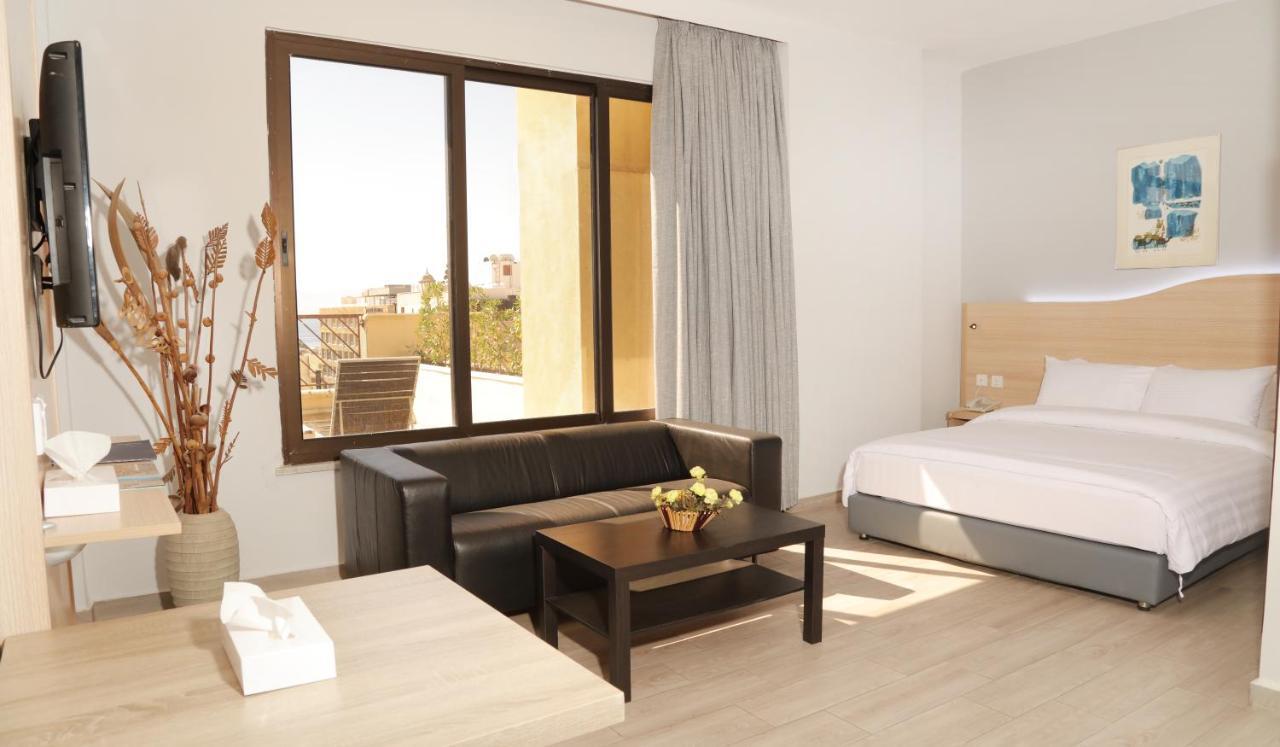 Golden Tulip Aqaba Otel Dış mekan fotoğraf