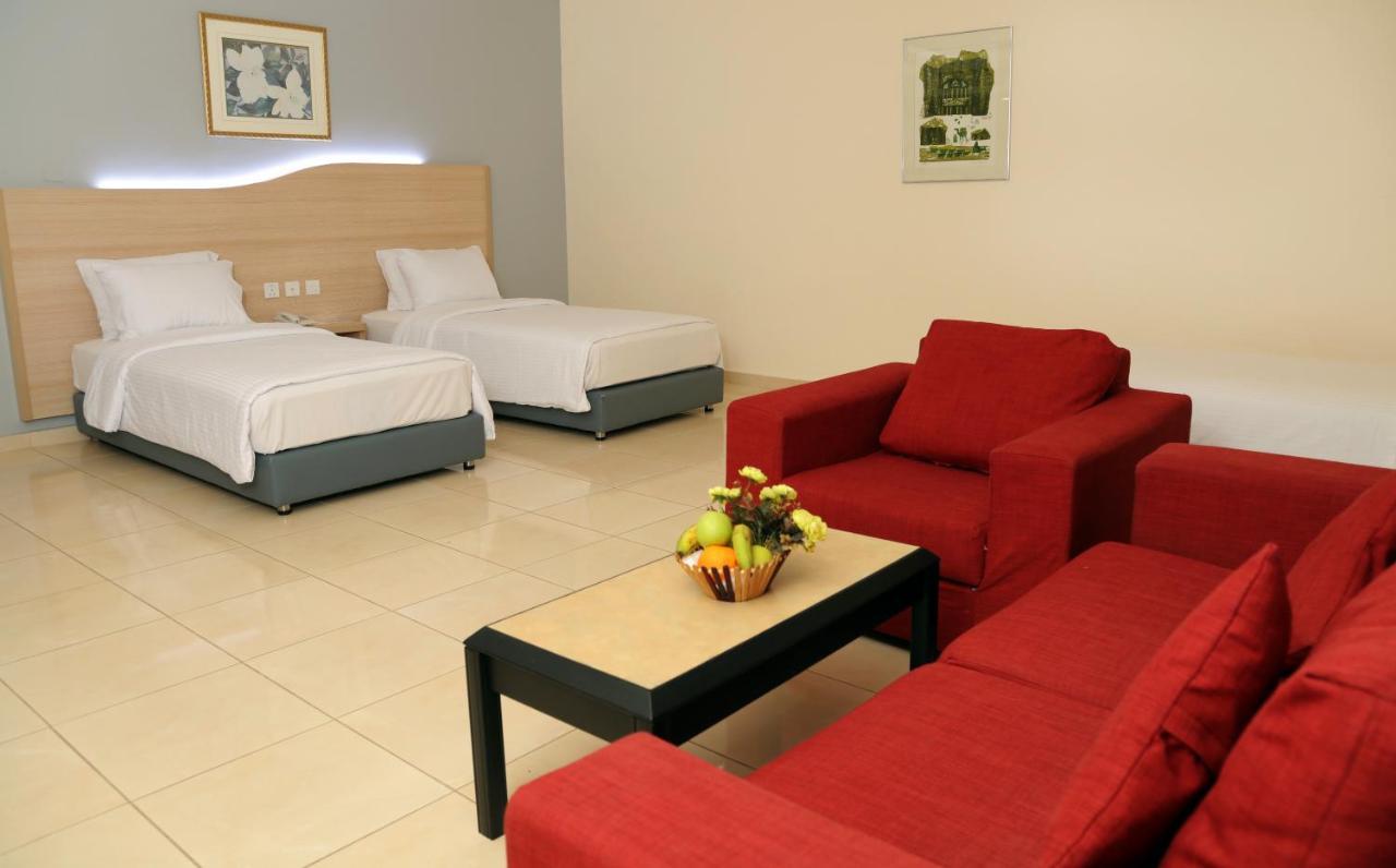 Golden Tulip Aqaba Otel Dış mekan fotoğraf